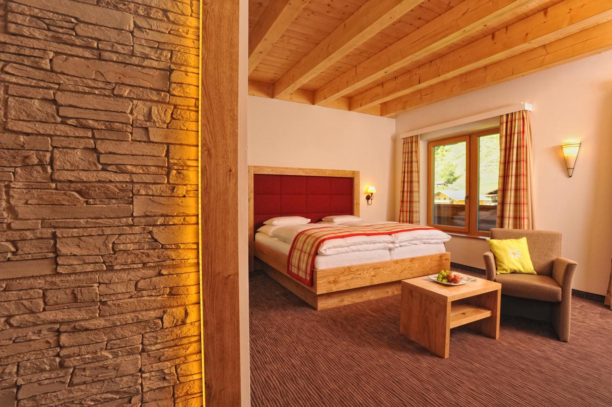 Hotel Barbarahof Saalbach, Inkl Jokercard Exterior photo