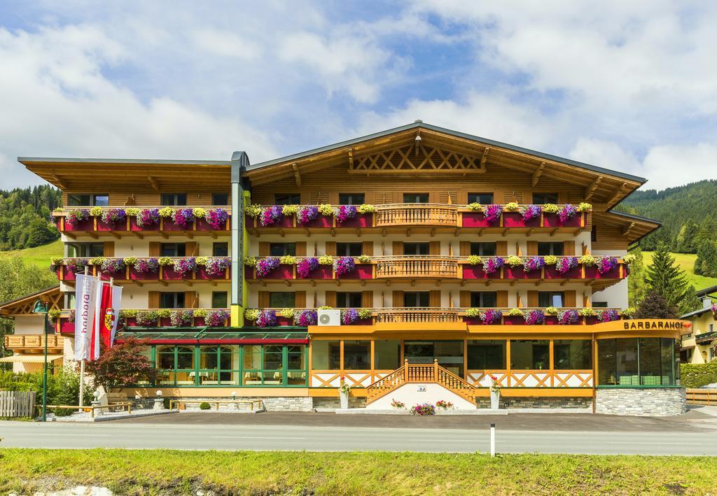 Hotel Barbarahof Saalbach, Inkl Jokercard Exterior photo